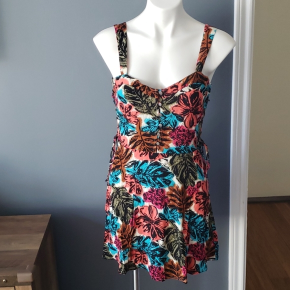 Forever 21 Dresses & Skirts - Floral Summer Dress